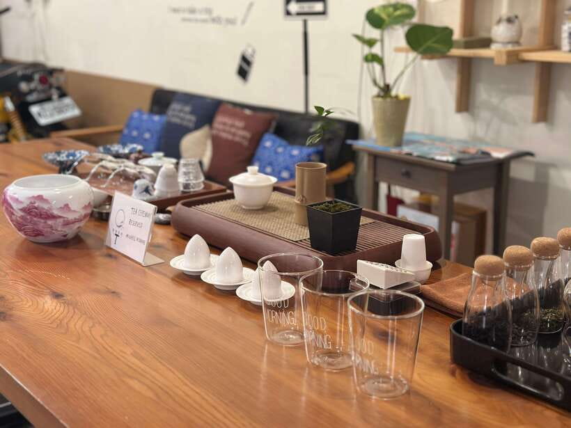 Tainan Culture Trip: Chinese Tea Ceremony_Oolong Tea - Gaiwan, terracotta teapots, and the work of good teaware