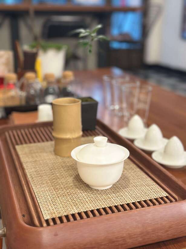 Tainan Culture Trip: Chinese Tea Ceremony_Oolong Tea - The host makes the difference
