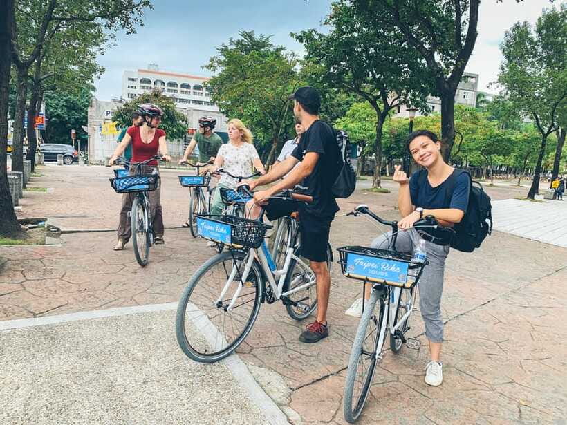 Taipei: 4-Hour Morning City Cycling Tour with Breakfast - What the four hours feel like
