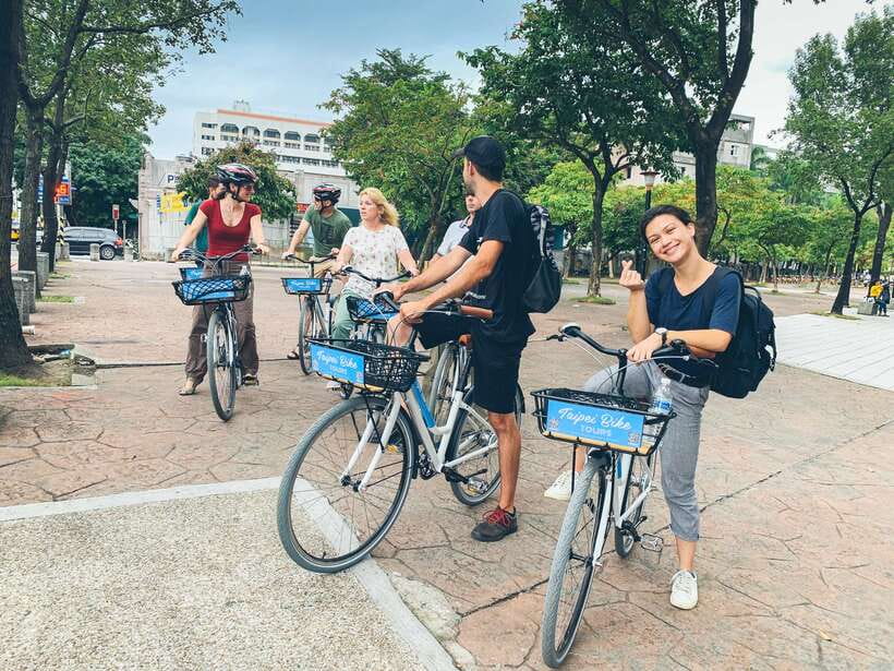 Taipei: 4-Hour Morning City Cycling Tour with Breakfast - A Taiwanese breakfast that sets the tone