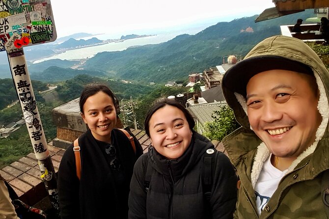 Taipei: Book A Private Local Host For 6 Hrs Customized Experience - Choosing between famous sights and local neighborhoods