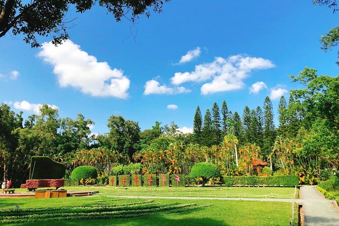 Taipei Cherry Blossom Day Tour to Yangmingshan and Tamsui - Starting at Chiang Kai-shek Memorial Hall