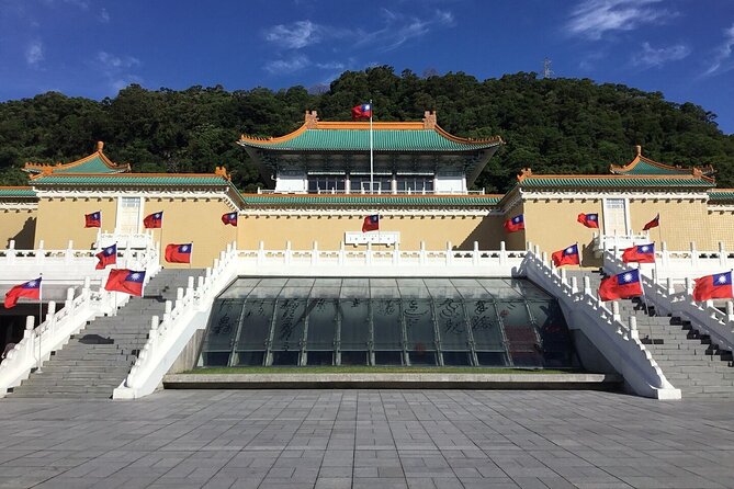 Taipei City Morning Tour with National Palace Museum entry - Who gets the best value from $52