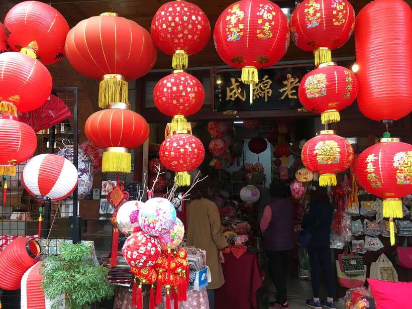 Taipei: Classic Landmarks Day Tour - Xinyi District and Taipei 101: finish with a modern view