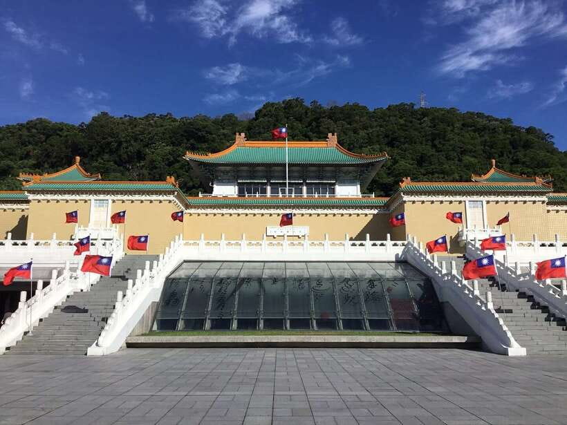 Taipei: Classic Landmarks Day Tour - National Palace Museum: a focused look at China’s great collection