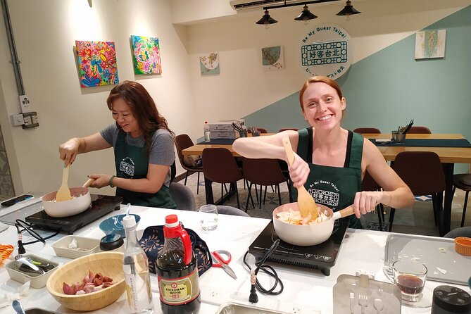 Taipei Cooking Class & Market Adventure in Historic Dadaocheng - Tuesday’s Taiwanese youfan