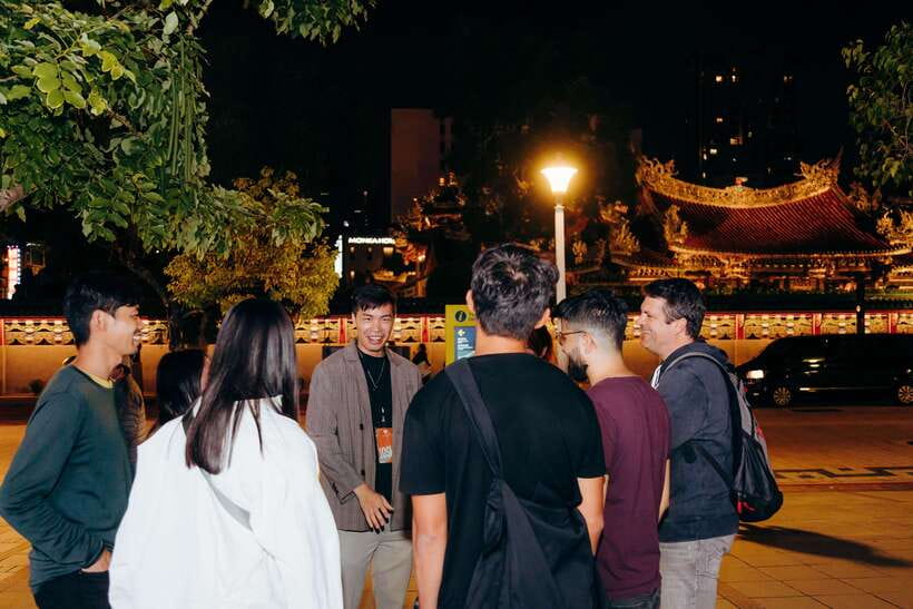 Taipei: Food Tours w/ Top 10 Taiwan Food (Breakfast/Dinner) - Two ways to eat through Taipei