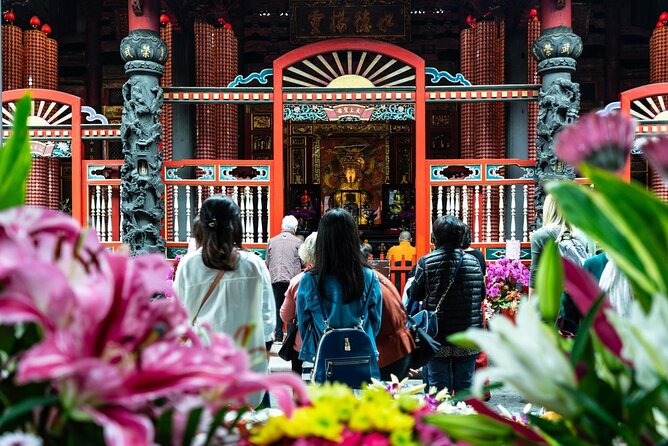 Taipei: Layover Experience With A Local Host - Street food with room for small bites