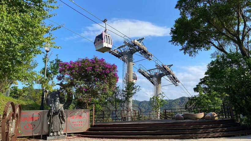 Taipei: Maokong Cable Car 1 day Pass - Three stations and a simple ticket process