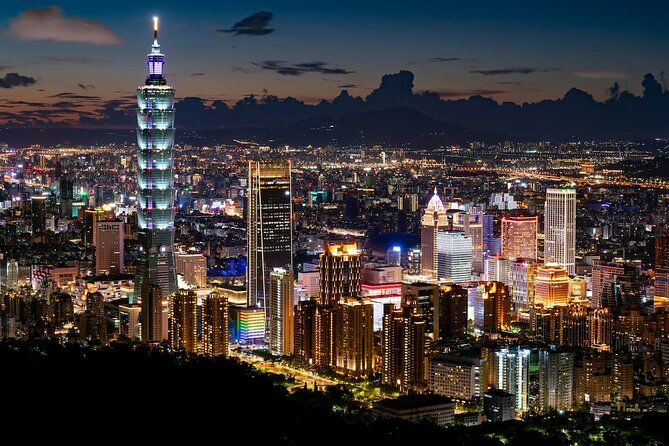 Taipei Nightlife: Taipei Pub Crawls (2 Different Routes) - Four stops, two parts of Taipei