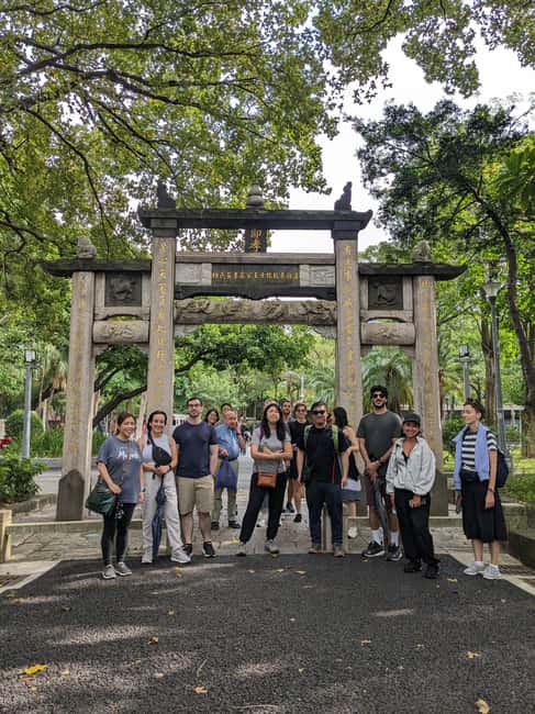 Taipei: Old Town Walking Tour - Markets add everyday Taipei to the route