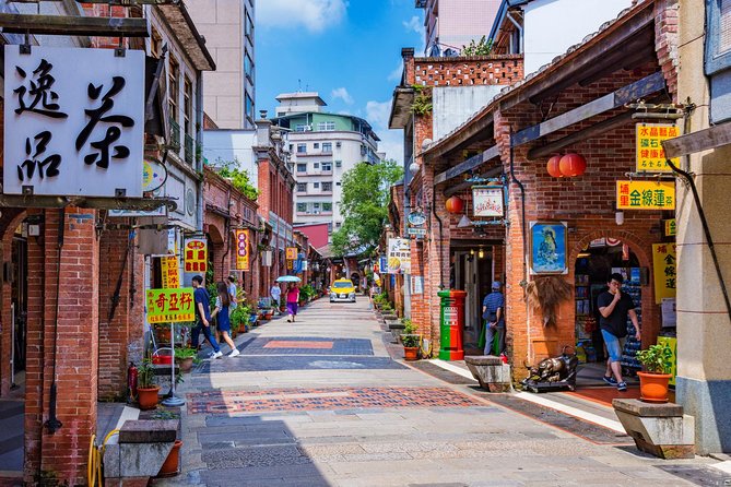 Taipei Private Custom Tour with a Local: Highlights & Hidden Gems - Huashan 1914 and Taipei’s creative side