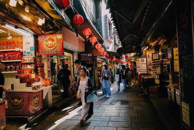 Taipei Private Custom Tour with a Local: Highlights & Hidden Gems - Meeting a host and finding your rhythm