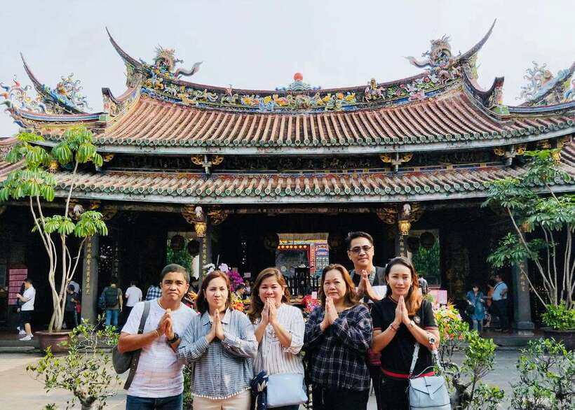 Taipei: Private Day Tour by Car - What the guides add to the day