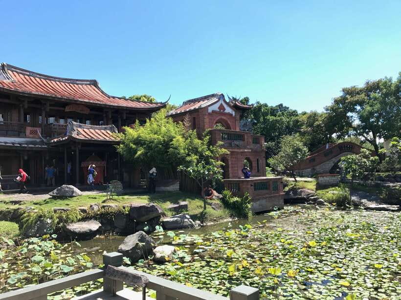 Taipei: Private Day Tour by Car - Taipei 101 and the choice to go up