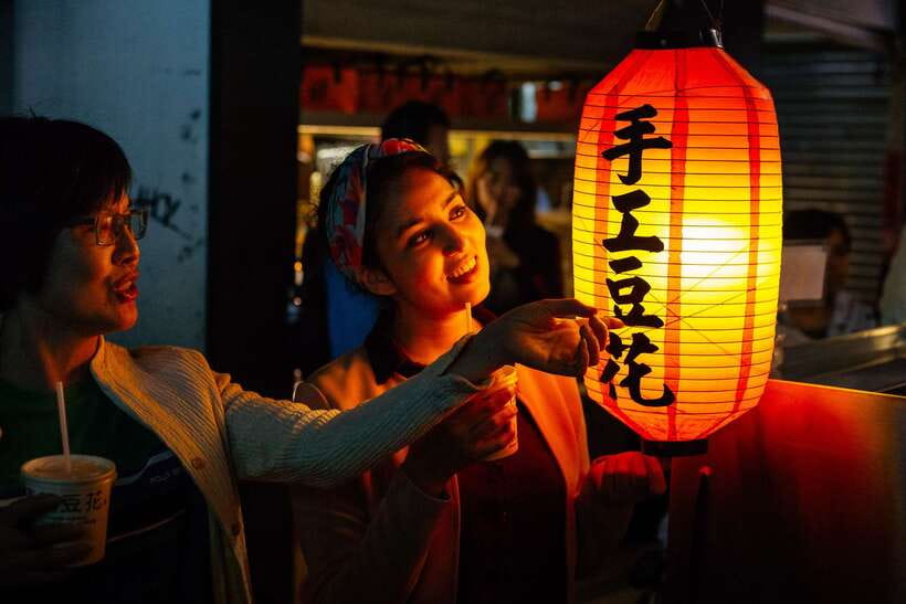 Taipei: Private Food Tour – 10 Tastings with Locals - Mazu Temple, city landmarks, and stories between bites