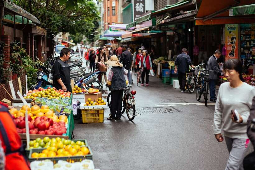 Taipei: Private Food Tour – 10 Tastings with Locals - What to bring and how to prepare