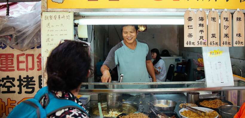 Taipei: Private Tour with Locals – Highlights & Hidden Gems - Timing, walking, and comfort