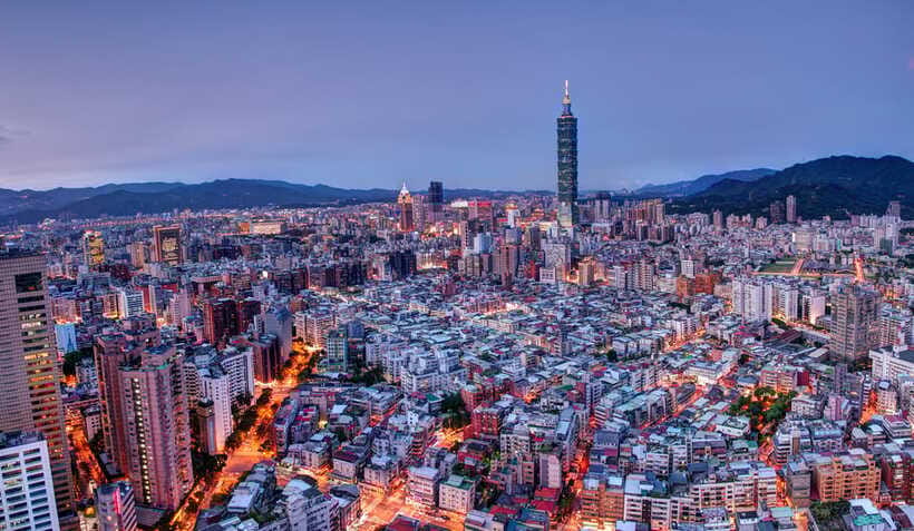 Taipei Private Walking Tour with a Local - How the private format affects the day