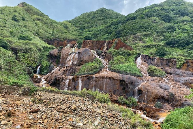 Taipei's Old Gold Rush Town: Jiufen Guided Night Tour - Baoshishan Lookout and the Bay of Two Colors