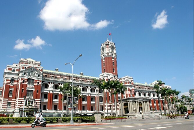 Taipei Scavenger Hunt and Sights Self-Guided Tour - How the Explorial App Shapes the Walk