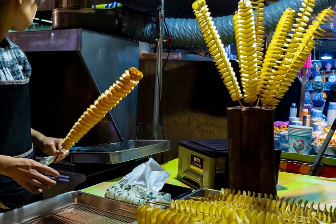 Taipei Street Food & Night Market Tour with a Local: Private & Custom - Oyster omelets, stinky tofu, and pepper cakes
