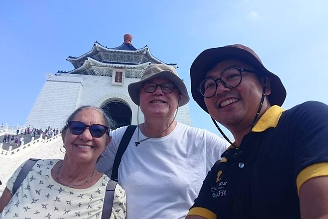 Taipei Touchdown: Make the Most of Your 6-Hour Layover - Dihua Street and a quick taste of local Taipei