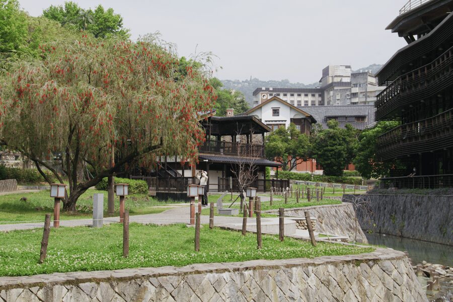 Taipei: Yangmingshan & Beitou Full-Day Tour - Yangmingshan Literary House and the cultural side of the park