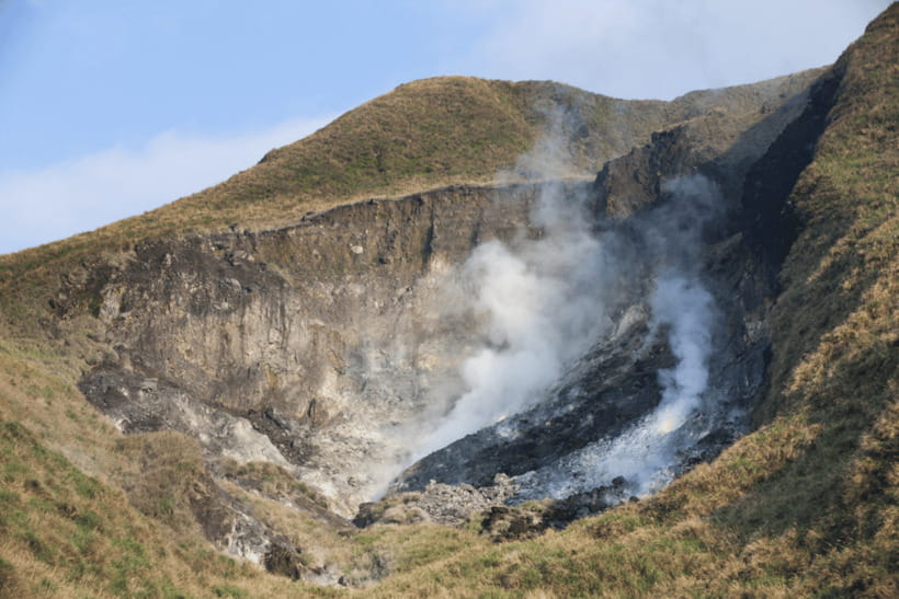 Taipei: Yangmingshan & Beitou Full-Day Tour - Geothermal Valley Park and the green library