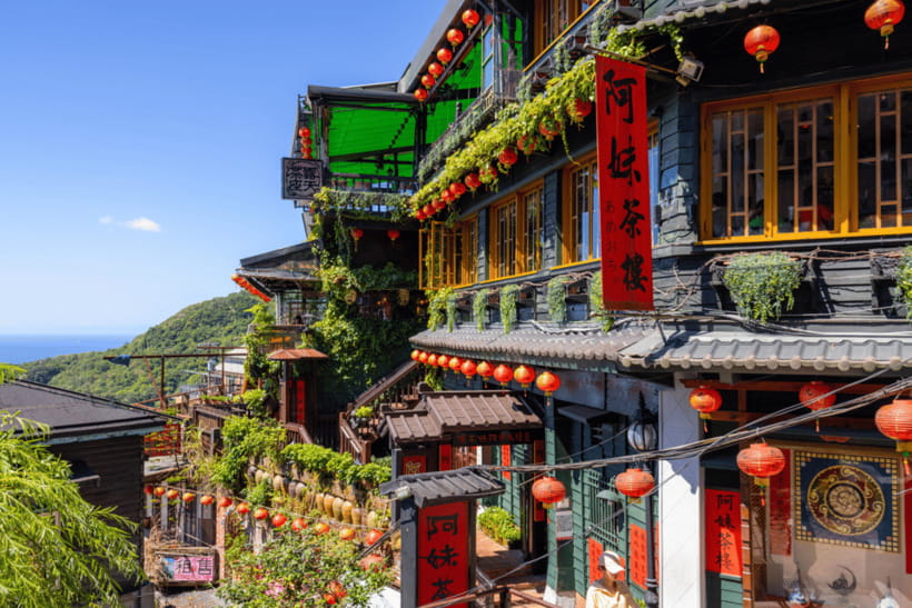 Taipei: Yangmingshan, Shifen, Jiufen & Yehliu Private Tour - Shifen Old Street and the sky-lantern tradition