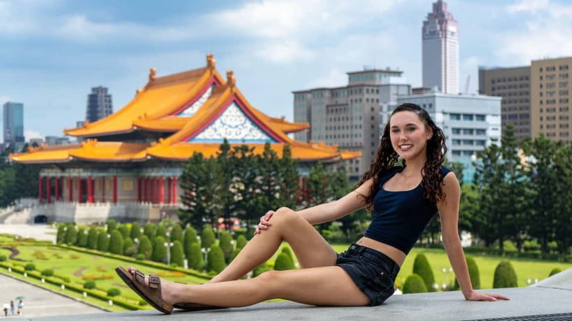 Taiwan Taipei: Quick Photoshoot with Taiwan Photographer - Why the $200 group price can be good value