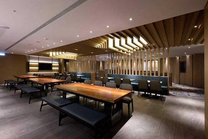 Taiwan Taoyuan International Airport Plaza Premium Lounge - Shower rooms and the practical details