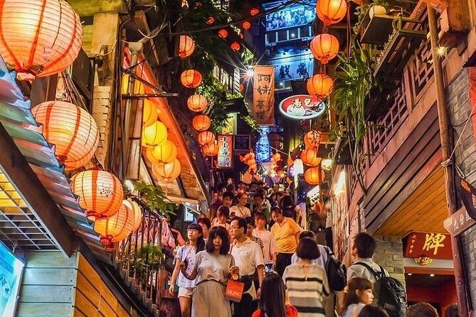 Taiwan TST: Private Tour Taipei Yehliu, Chaojing, Shifen, Jiufen - Jiufen Old Street after dark or late in the day