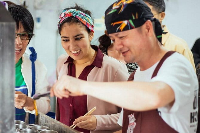 Taiwanese Cooking Class with Traditional Market Tour - Eating lunch with the teacher