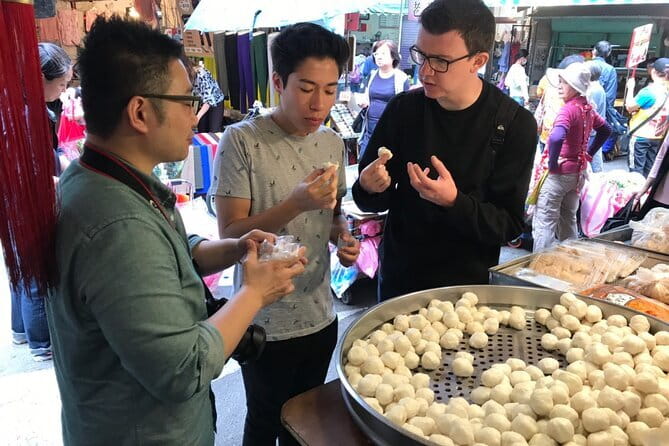 Taiwanese Cooking Class with Traditional Market Tour - What the market tour adds to the meal