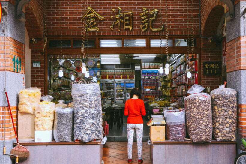 Vintage Taipei - Best of Taiwan and Sunset Walking Tour - Price, donations, and what you really pay