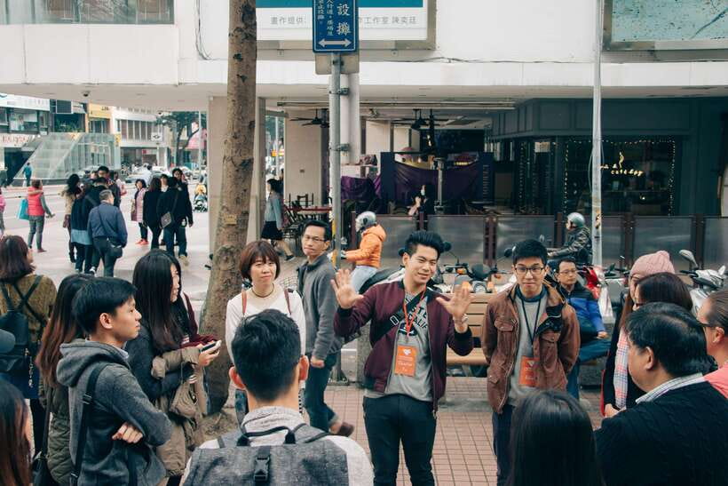 Vintage Taipei - Best of Taiwan and Sunset Walking Tour - Meeting an orange badge near Mikkeller Bar Taipei