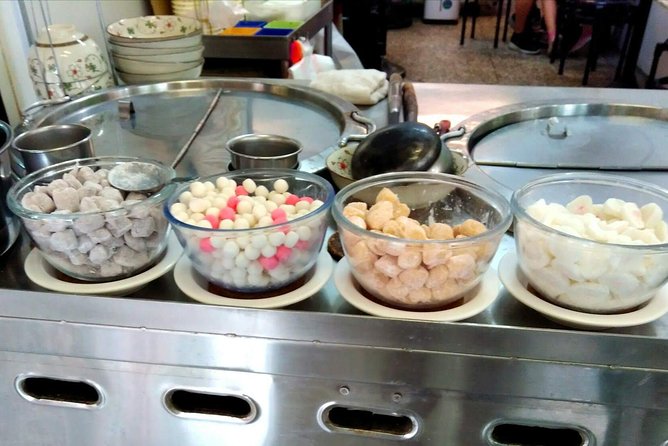 WoknRoll Taipei Walking and Historical Food Tour - Why Dihua Street makes a strong food tour setting