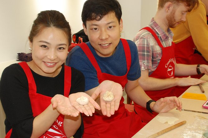 Xiao Long Bao, Chicken vermicelli with mushroom and sesame oil, Tofu strips salad, Bubble milk tea. Taiwan Traditional Delicacies Experience-A (Taipei Cooking Class) - Learning to fold xiao long bao