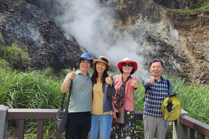 Yamingshan Volcano, Beitou Thermal Valley, Danshui Private Tour - Qingtiangang Grassland and a slower hour