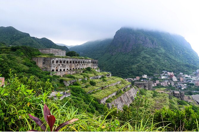 Yehliu, Golden Waterfall, Jiufen, Shifen Day Tour - Shifen Waterfall and the walk from the parking area