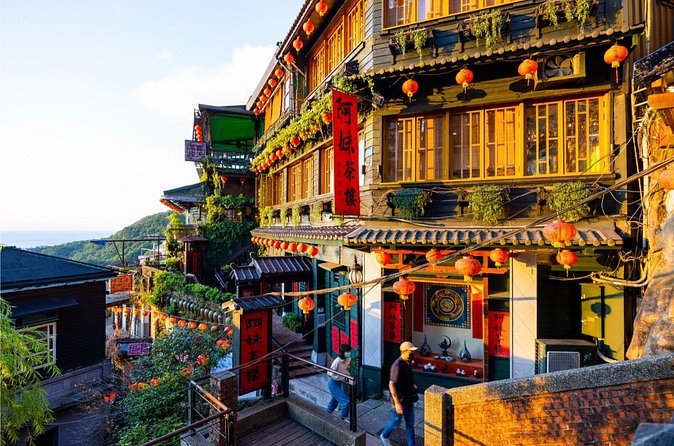 Yehliu, Golden Waterfall, Jiufen, Shifen Day Tour - Shifen Old Street and the sky lantern tradition