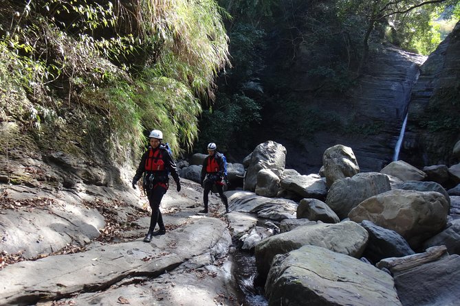 Yi-Hsin creek canyoning in northern Taiwan - What Yi-Hsin Creek canyoning is really like