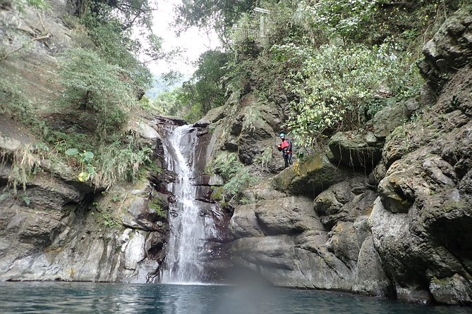 Yi-Hsin creek canyoning in northern Taiwan - The early start from Taipei